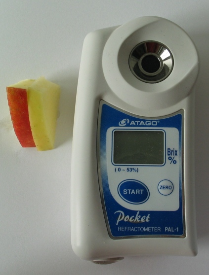 Elektronisk refraktometer til måling af sukkerindhold